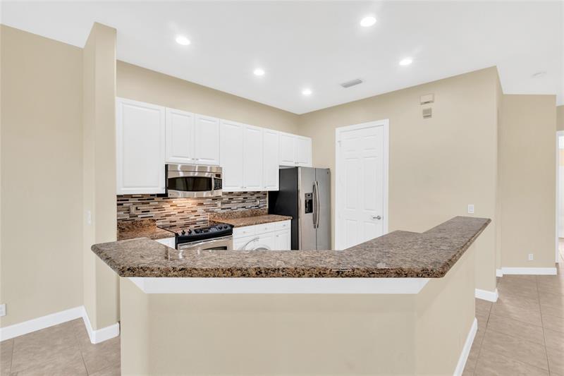 Image 5 of 37 For 8035 127th Ln  3e