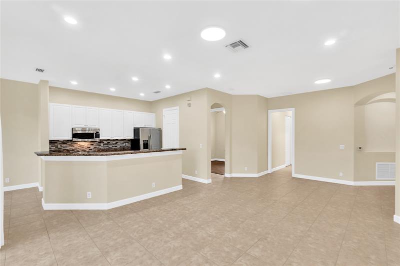 Image 9 of 37 For 8035 127th Ln  3e