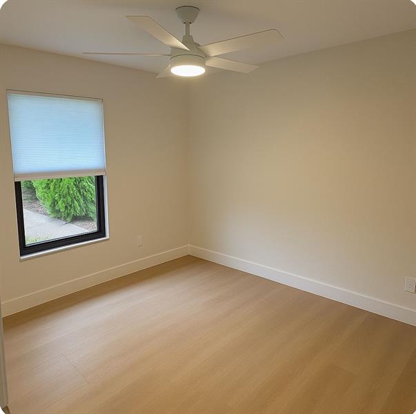 Image 8 of 18 For 5042 Sheridan St  2