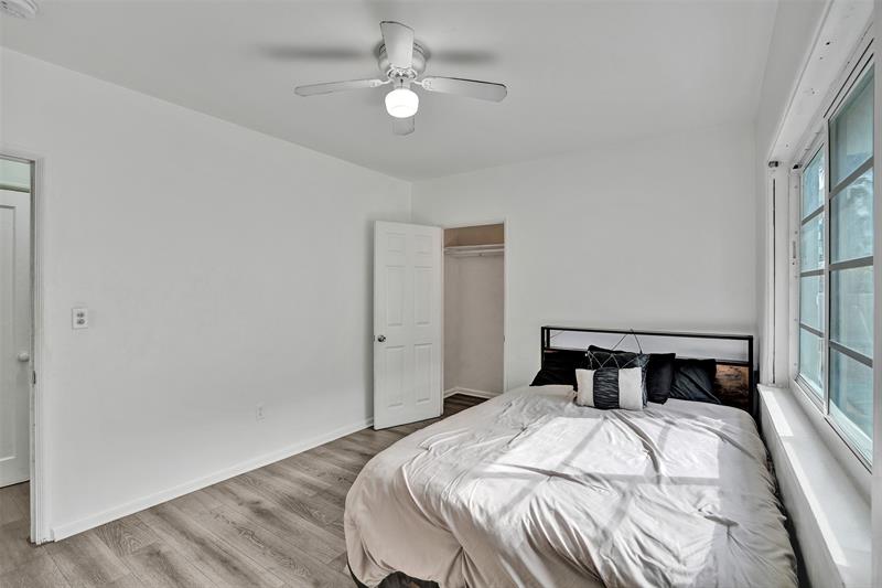 Image 14 of 26 For 6929 Rue Vendome  1