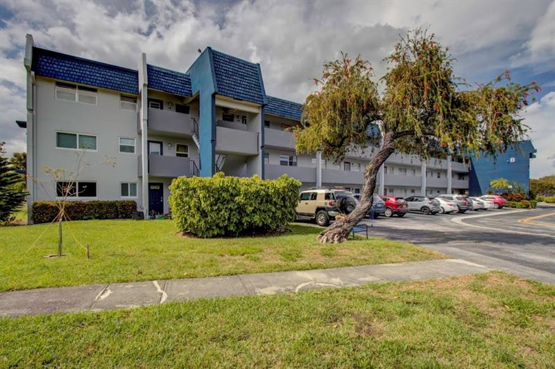 Details for 7867 Golf Circle Dr  108, Margate, FL 33063