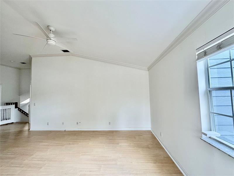 Image 11 of 38 For 5361 Buckhead Cir  2040