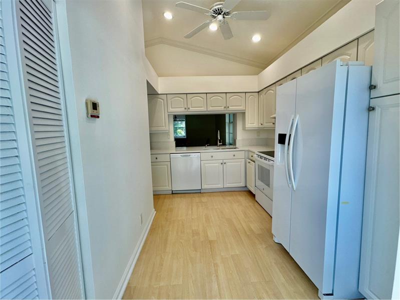 Image 19 of 38 For 5361 Buckhead Cir  2040