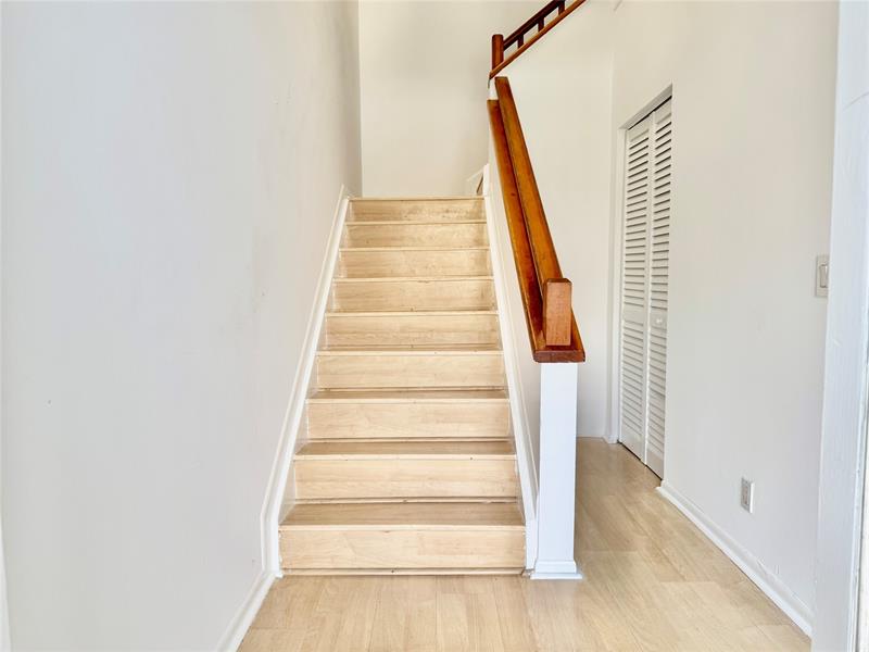 Image 5 of 38 For 5361 Buckhead Cir  2040