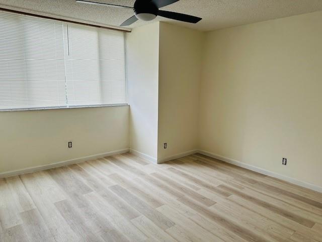 Image 22 of 27 For 5040 Elmhurst Rd  A