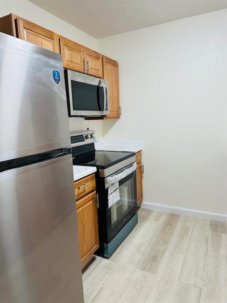 Image 6 of 27 For 5040 Elmhurst Rd  A