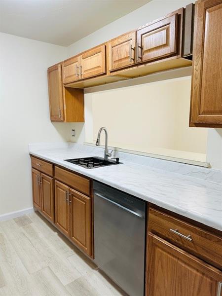 Image 7 of 27 For 5040 Elmhurst Rd  A