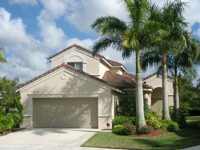 Image 2 of 9 For 516 Live Oak Ln