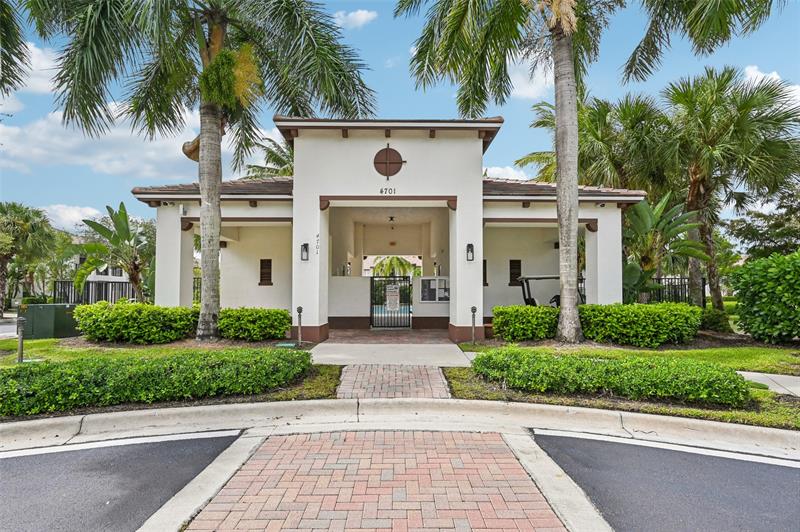 Image 38 of 55 For 4714 Monarch Way