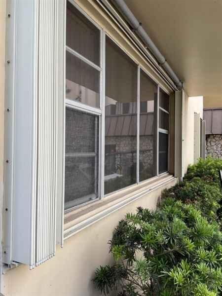 Image 3 of 9 For 11111 Biscayne Blvd  1h