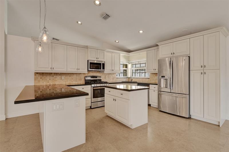 Image 13 of 31 For 13829 22nd St