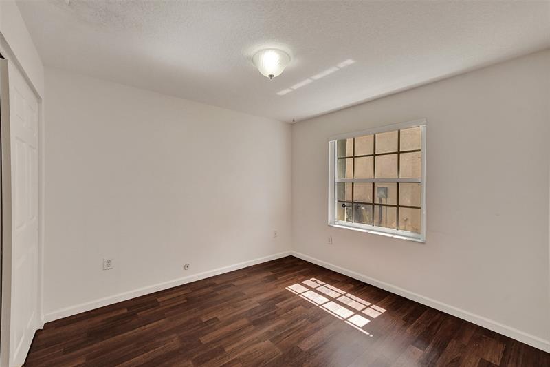 Image 21 of 31 For 13829 22nd St