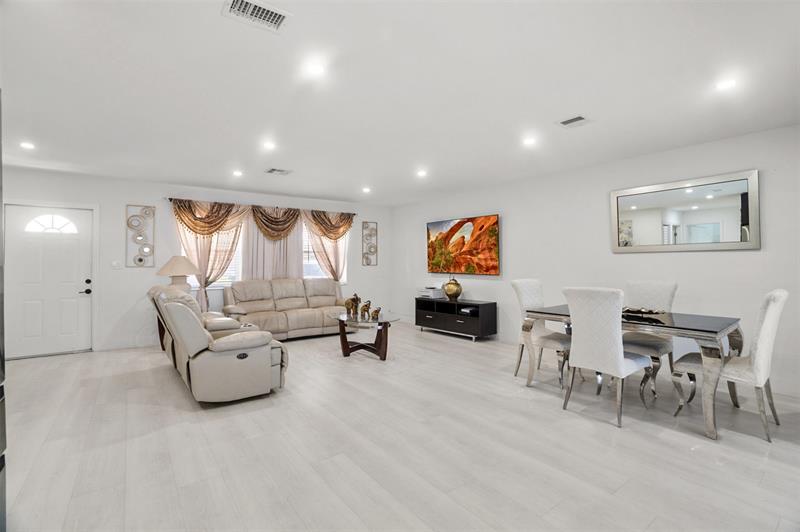 Image 14 of 42 For 6613 Dahlia Dr