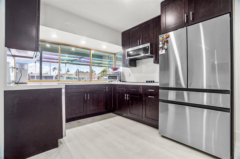 Image 15 of 42 For 6613 Dahlia Dr