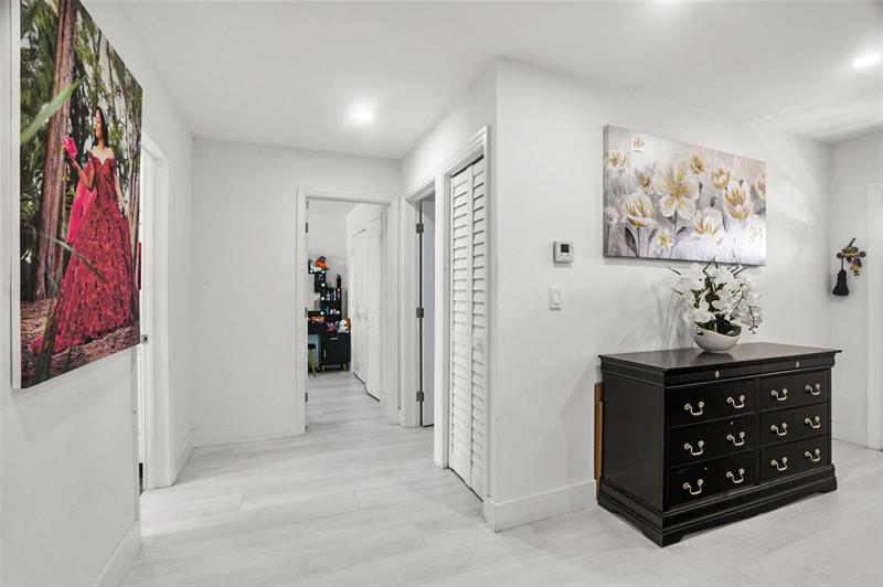 Image 16 of 42 For 6613 Dahlia Dr