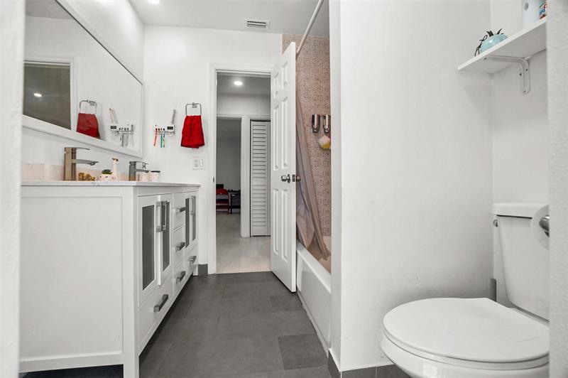 Image 20 of 42 For 6613 Dahlia Dr