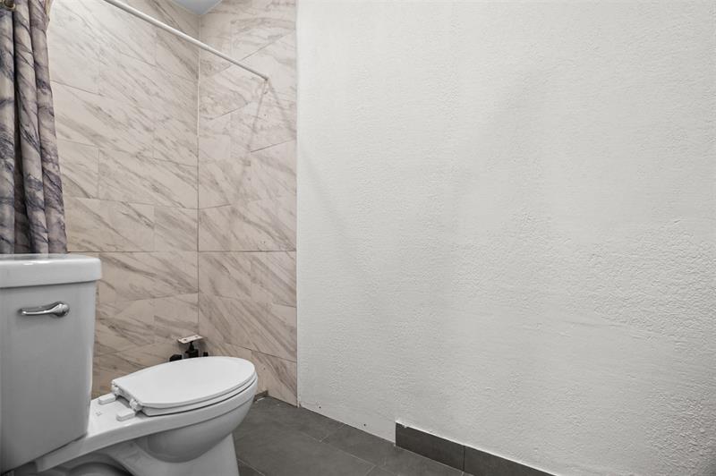 Image 33 of 42 For 6613 Dahlia Dr