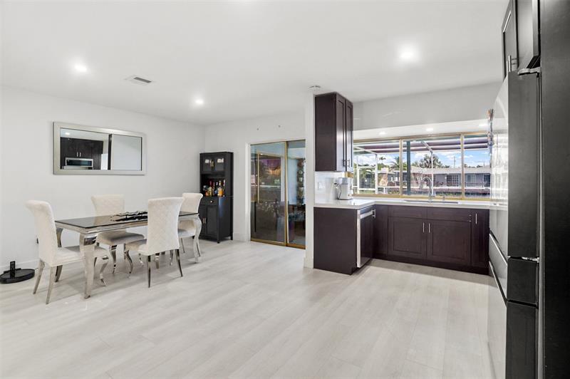 Image 9 of 42 For 6613 Dahlia Dr