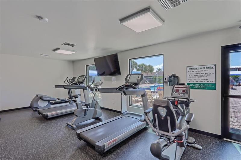 Image 34 of 39 For 5370 Las Verdes Cr  319