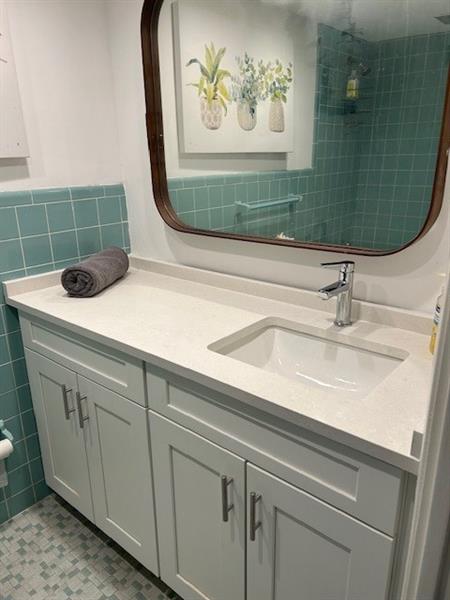 Image 11 of 32 For 4050 Ocean Dr 207