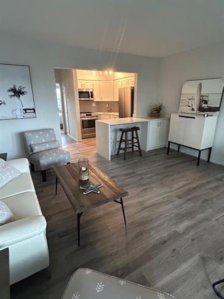 Image 18 of 32 For 4050 Ocean Dr 207