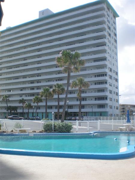 Image 24 of 32 For 4050 Ocean Dr 207