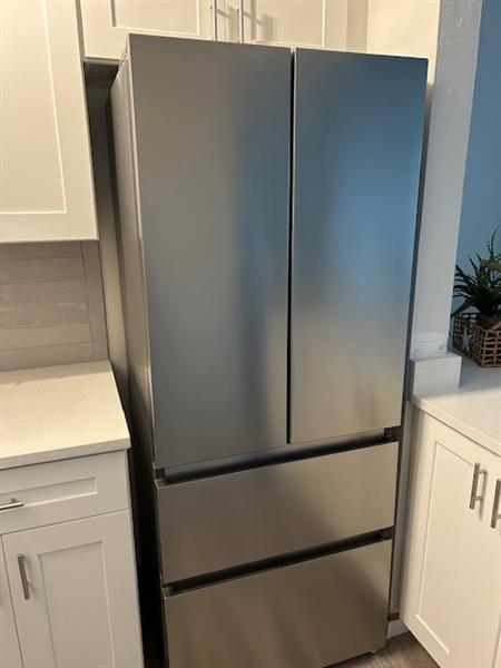 Image 8 of 32 For 4050 Ocean Dr 207