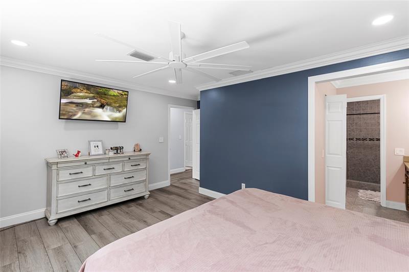 Image 43 of 55 For 4770 57th Ter