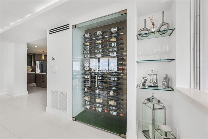 Image 18 of 48 For 545 Fort Lauderdale Beach Blvd  1703 1704