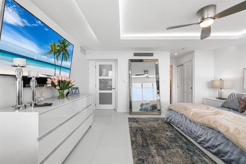 Image 34 of 48 For 545 Fort Lauderdale Beach Blvd  1703 1704