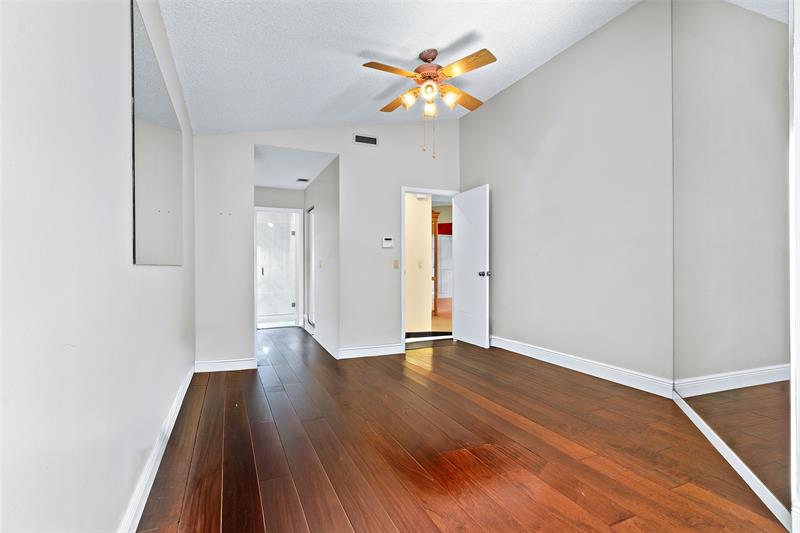 Image 13 of 39 For 1487 Garden Rd