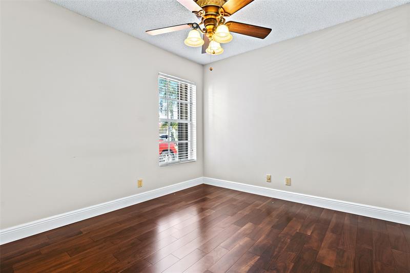 Image 20 of 39 For 1487 Garden Rd