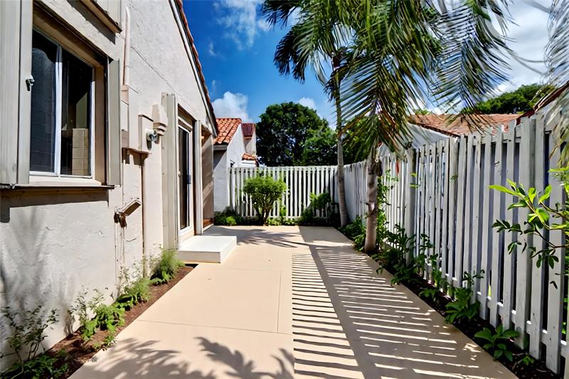 Image 32 of 39 For 1487 Garden Rd