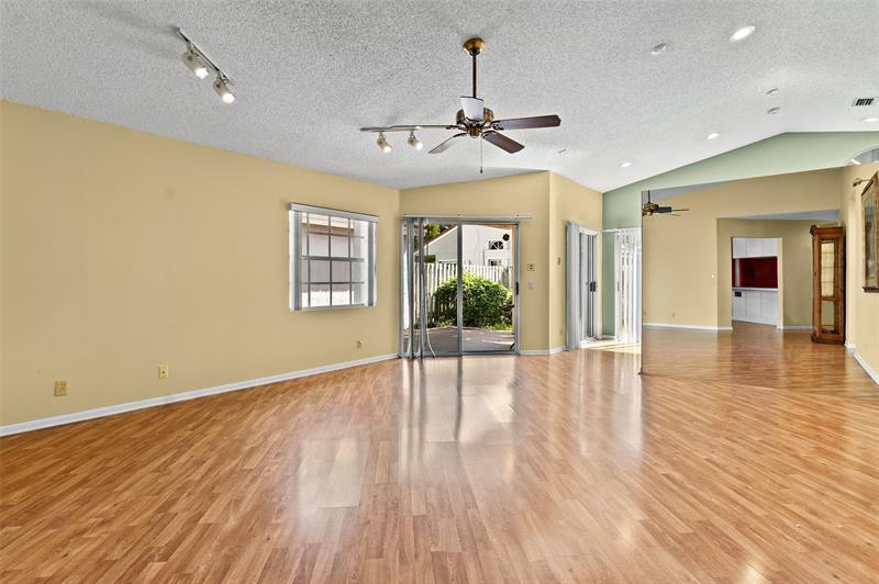 Image 6 of 39 For 1487 Garden Rd