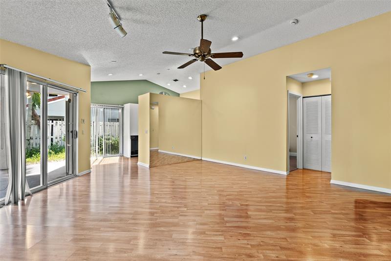 Image 7 of 39 For 1487 Garden Rd