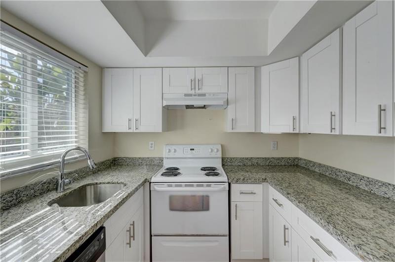 Image 11 of 50 For 1658 34th Street  A