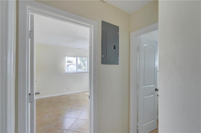 Image 13 of 50 For 1658 34th Street  A