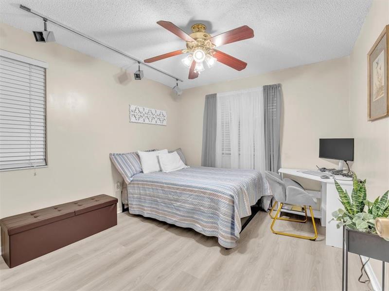 Image 11 of 14 For 146 98th Ter  146