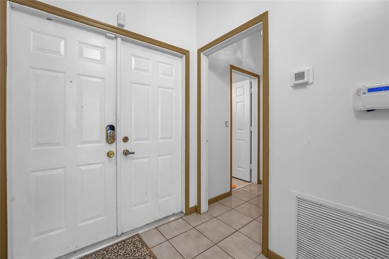 Image 10 of 41 For 7701 Highlands Cir