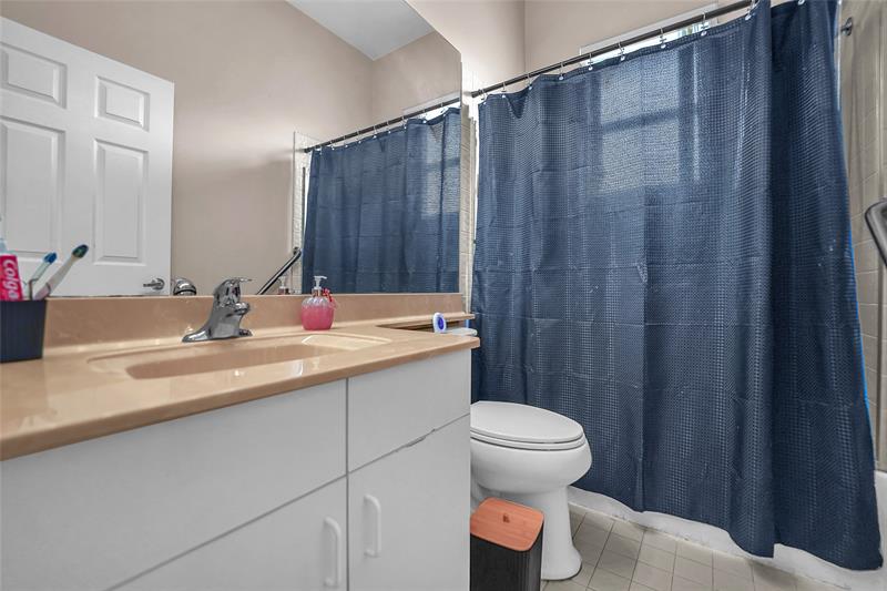 Image 12 of 41 For 7701 Highlands Cir