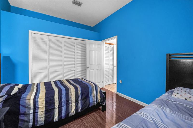 Image 14 of 41 For 7701 Highlands Cir