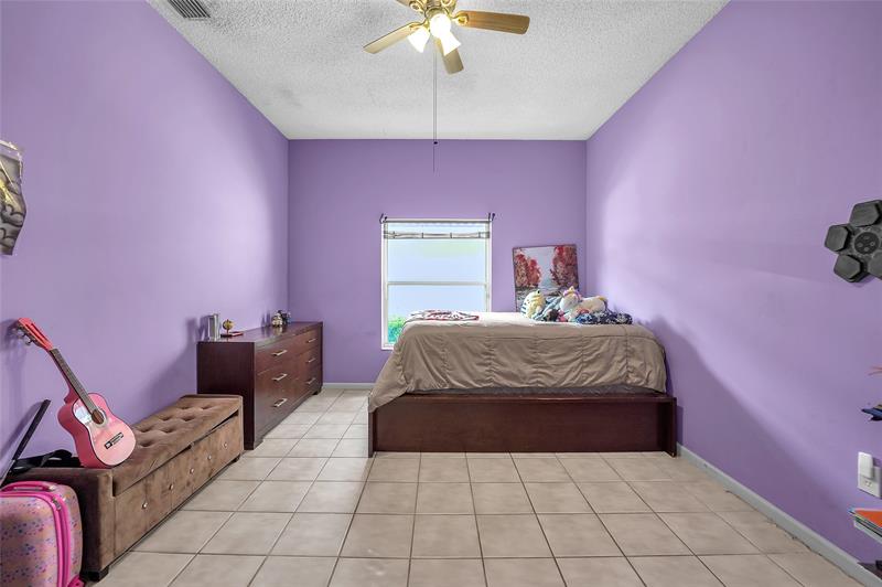Image 17 of 41 For 7701 Highlands Cir