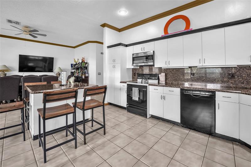 Image 25 of 41 For 7701 Highlands Cir