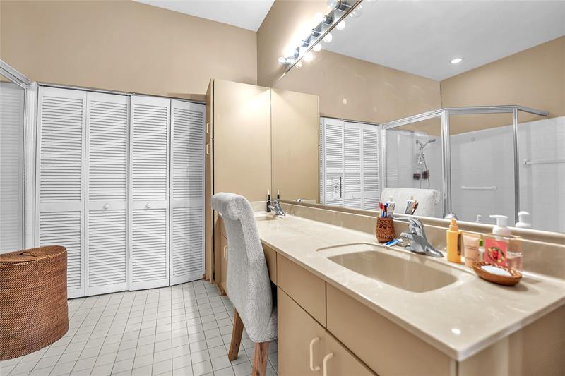 Image 26 of 41 For 7701 Highlands Cir