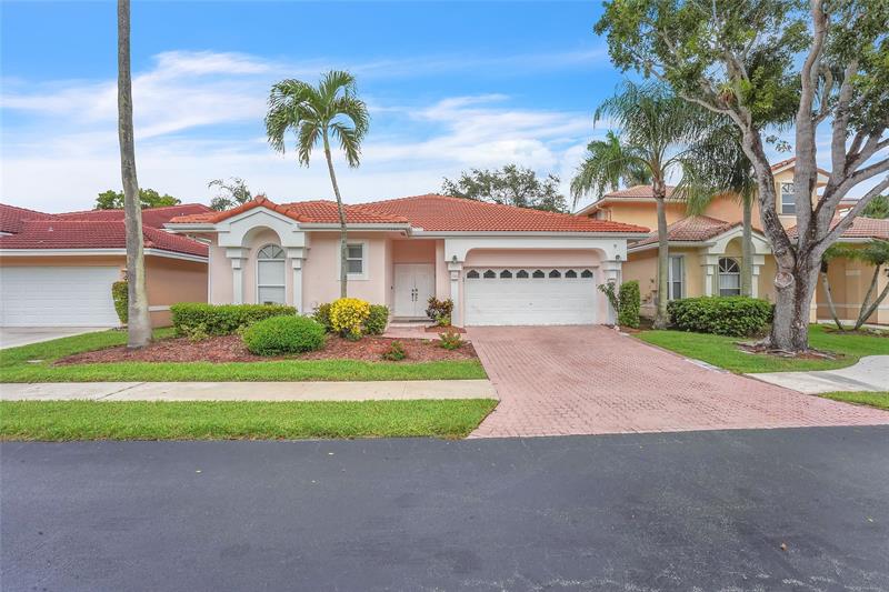 Image 3 of 41 For 7701 Highlands Cir