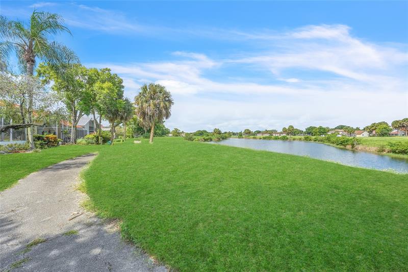 Image 40 of 41 For 7701 Highlands Cir