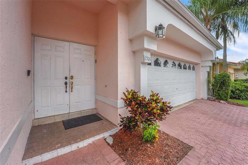 Image 9 of 41 For 7701 Highlands Cir