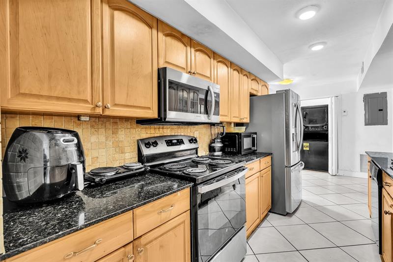 Image 18 of 57 For 6409 72nd Ave