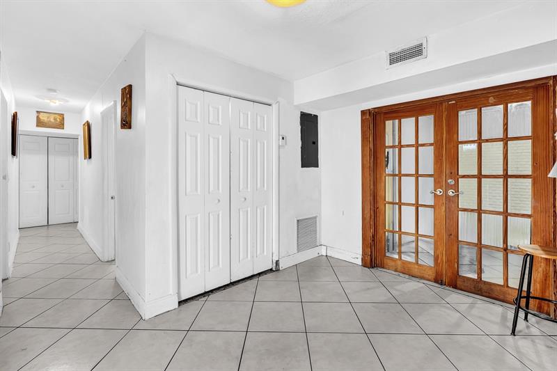 Image 21 of 57 For 6409 72nd Ave