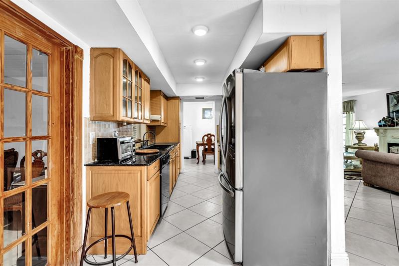 Image 23 of 57 For 6409 72nd Ave